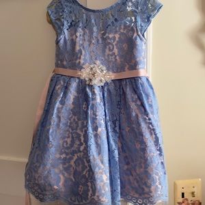 Girls dress